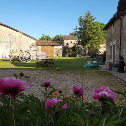 gite-pigeonnier-champ2_gd